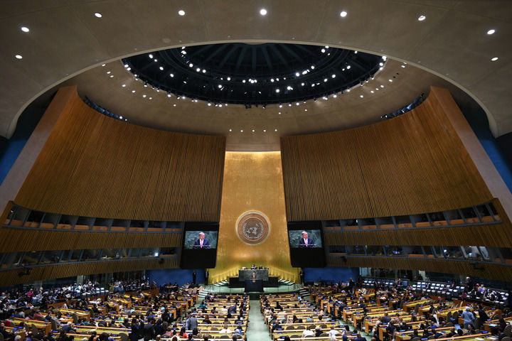 这是2025年9月22日在位于纽约的联合国总部拍摄的联合国大会纪念北京世妇会30周年高级别会议现场。新华社记者 李睿 摄