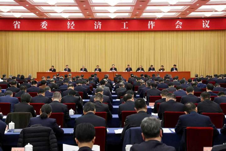 12月20日,省委经济工作会议在杭州召开。省委书记王浩出席会议并讲话。潮新闻记者 李震宇 摄