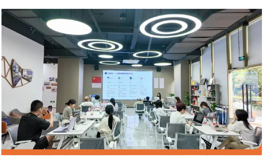 06  一窗一春天-05.png