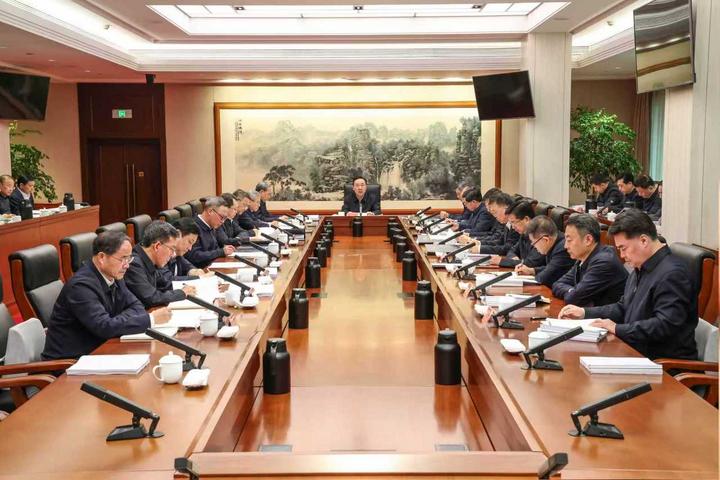 3月2日上午,省委常委会召开会议,省委书记王浩主持。潮新闻记者 李震宇 摄