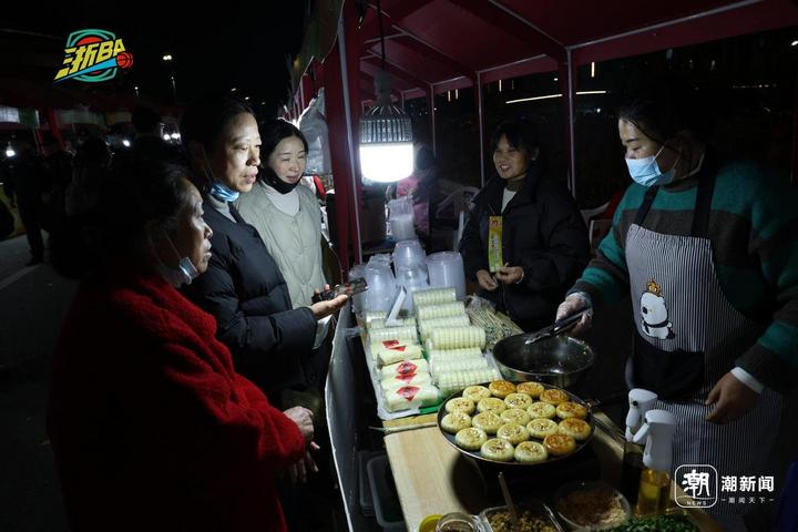 庆元黄粿受到游客青睐。 庆元县融媒体中心供图