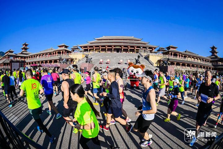 横店马拉松有着“跑进电影”的美誉。横马主办方供图