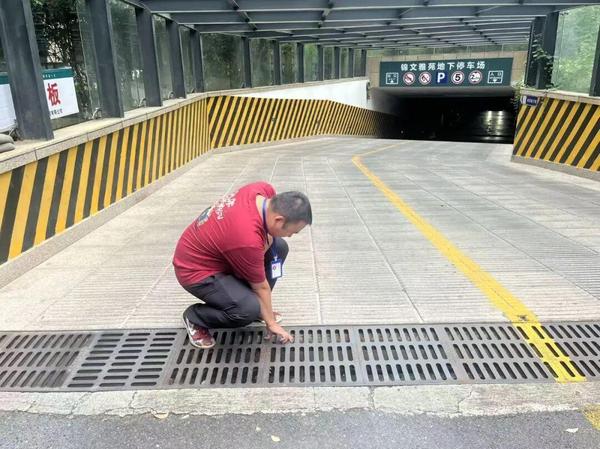 广运社区检查排水沟.jpg