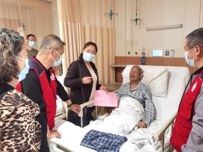 从重症监护室出来普通病房康复.jpg