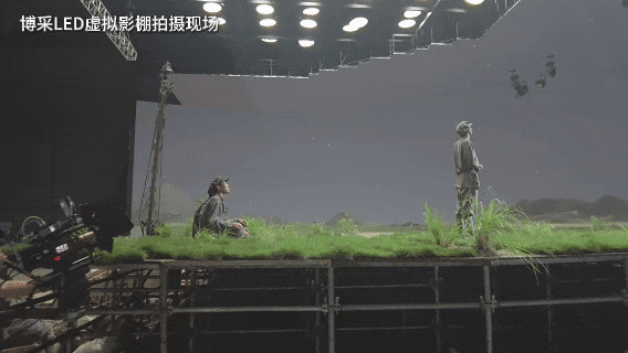 草地拍摄.gif